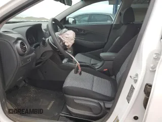 2021 Hyundai Kona SE with VIN KM8K12AA9MU712655, listed as a Copart auction lot 49634095 with 32,185 mi miles and Salvage Title. Bid and sale history available at carsss.com. Image 7.