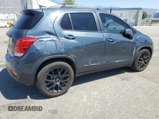 2022 Chevrolet Trax LT z VIN KL7CJLSMXNB512269, wystawiony jako Copart lot #58985375 z przebiegiem 20 906 mil mil oraz Szkoda całkowita • Salvage title. Historia ofert i sprzedaży dostępna na DreamBid. Obrazek 3.