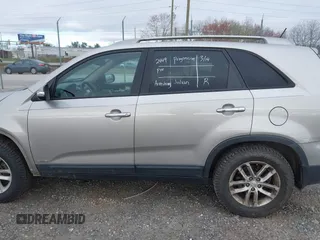 2015 Kia Sorento LX with VIN 5XYKTDA64FG612232, listed as a IAAI auction lot 41894549 with 145,748 mi miles. Bid and sale history available at carsss.com. Image 14.