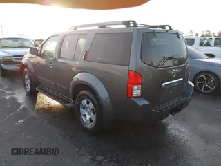2005 Nissan Pathfinder SE with VIN 5N1AR18U35C745284, listed as a IAAI auction lot 41473294 with 84,403 mi miles. Bid and sale history available at carsss.com. Image 3.