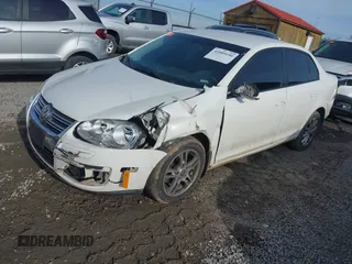 2009 Volkswagen Jetta S с VIN 3VWJM71K89M126759, выставлен на аукционе IAAI как лот 41089190 с пробегом 217 559 миль миль и . История ставок и продаж доступна на DreamBid. Изображение 2.