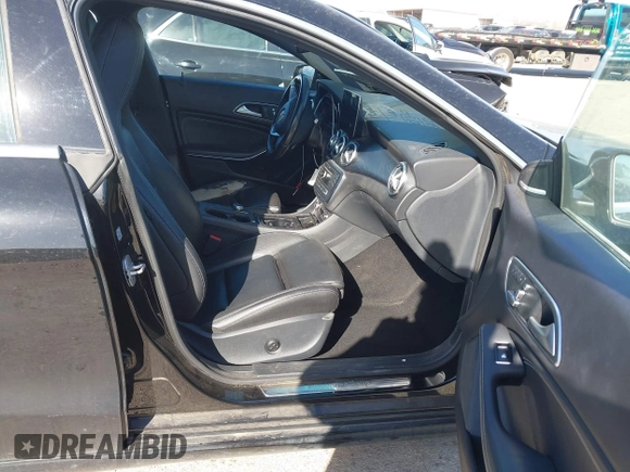 2017 Mercedes-Benz CLA 250 z VIN WDDSJ4EB8HN498184, wystawiony jako IAAI lot #41824309 z przebiegiem 109 089 mil mil oraz . Historia ofert i sprzedaży dostępna na DreamBid. Obrazek 5.