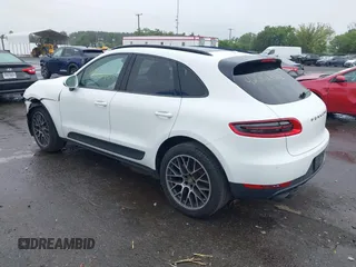 2016 Porsche Macan S with VIN WP1AB2A59GLB47204, listed as a IAAI auction lot 42512482 with 146,586 mi miles and . Bid and sale history available at DreamBid. Image 3.