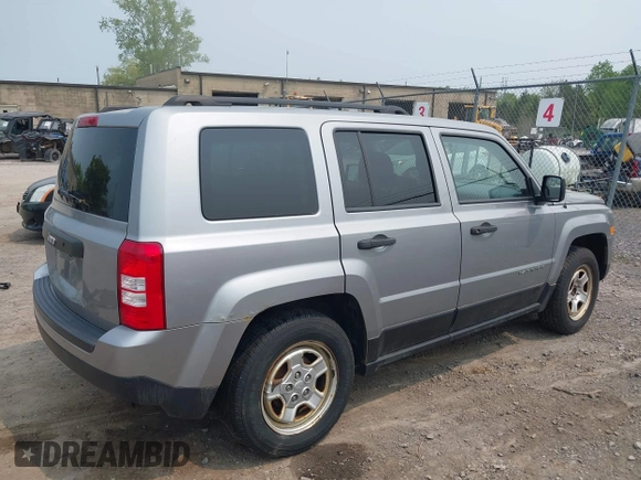 2014 Jeep Patriot Sport z VIN 1C4NJPBA7ED799566, wystawiony jako IAAI lot #42424762 z przebiegiem 122 488 mil mil oraz . Historia ofert i sprzedaży dostępna na DreamBid. Obrazek 4.
