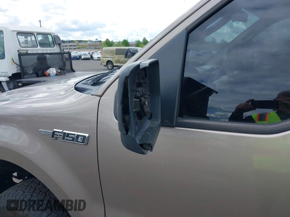 2006 Ford F-150 XLT with VIN 1FTPW14V96KD06801, listed as a IAAI auction lot 42095188 with 145,252 mi miles. Bid and sale history available at carsss.com. Image 6.