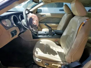 2007 Ford Mustang GT Deluxe с VIN 1ZVHT82H875278618, выставлен на аукционе Copart как лот 60474805 с пробегом Не указан миль и Списание • Salvage title. История ставок и продаж доступна на DreamBid. Изображение 7.