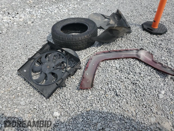 2006 Jeep Commander z VIN 1J8HG48K76C131681, wystawiony jako Copart lot #64386985 z przebiegiem 142 135 mil mil oraz Szkoda całkowita • Salvage title. Historia ofert i sprzedaży dostępna na DreamBid. Obrazek 13.