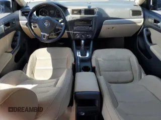 2012 Volkswagen Jetta TDI w/Premium z VIN 3VWLL7AJ3CM036834, wystawiony jako Copart lot #51161225 z przebiegiem 181 109 mil mil oraz Szkoda całkowita • Salvage title. Historia ofert i sprzedaży dostępna na DreamBid. Obrazek 8.