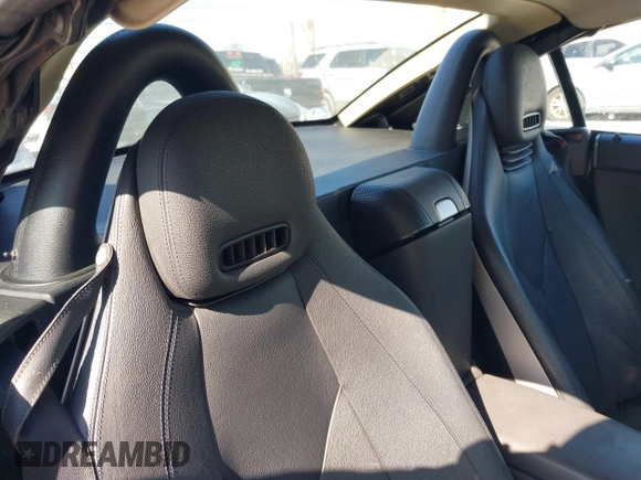 2007 Mercedes-Benz SLK 280 with VIN WDBWK54F37F142526, listed as a IAAI auction lot 42043242 with 128,143 mi miles and . Bid and sale history available at DreamBid. Image 8.