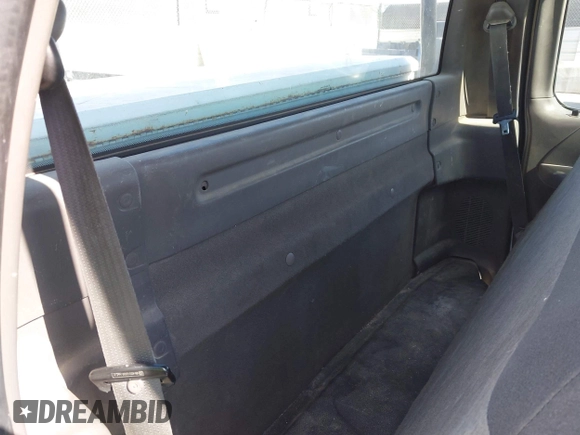 2004 Ford F-150 XL with VIN 2FTRF17W34CA91446, listed as a IAAI auction lot 42390946 with 271,177 mi miles and . Bid and sale history available at DreamBid. Image 8.