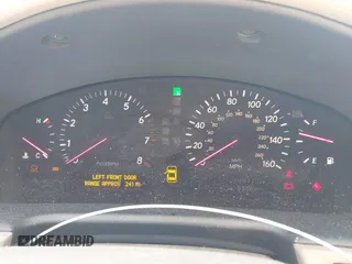 2002 Lexus LS 430 z VIN JTHBN30F820062070, wystawiony jako IAAI lot #41209699 z przebiegiem 154 311 mil mil oraz . Historia ofert i sprzedaży dostępna na DreamBid. Obrazek 7.