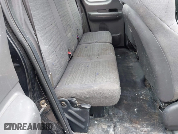 2002 Ford F-150 XL с VIN 1FTRX17242NB23323, выставлен на аукционе IAAI как лот 42363484 с пробегом Не указан миль и . История ставок и продаж доступна на DreamBid. Изображение 8.