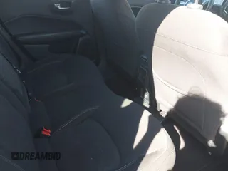 2020 Jeep Compass Sport с VIN 3C4NJCAB1LT236409, выставлен на аукционе IAAI как лот 41696554 с пробегом 125 930 миль миль и . История ставок и продаж доступна на DreamBid. Изображение 8.
