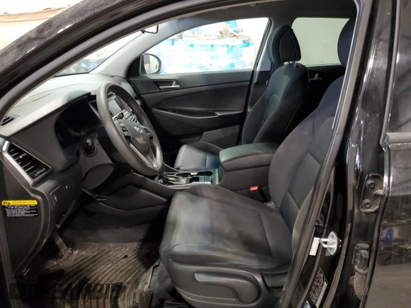 2018 Hyundai Tucson SE z VIN KM8J2CA47JU754245, wystawiony jako Copart lot #47880585 z przebiegiem 94 521 mil mil oraz Szkody całkowita. Historia ofert i sprzedaży dostępna na DreamBid. Obrazek 7.
