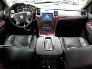 2013 Cadillac Escalade Premium with VIN 1GYS4CEF3DR150711, listed as a Copart auction lot 44190145 with 105,547 mi miles and Clean Title. Bid and sale history available at carsss.com. Image 8.