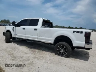 2017 Ford F-250 Lariat with VIN 1FT7W2BT6HEE28377, listed as a Copart auction lot 63569015 with 191,057 mi miles and Salvage title. Bid and sale history available at DreamBid. Image 2.
