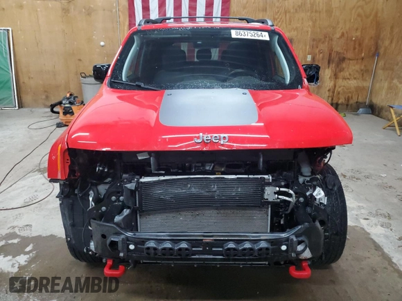 2022 Jeep Renegade Trailhawk with VIN ZACNJDC11NPN52815, listed as a Copart auction lot 86375264 with 35,796 mi miles and Clean Title. Bid and sale history available at DreamBid. Image 5.