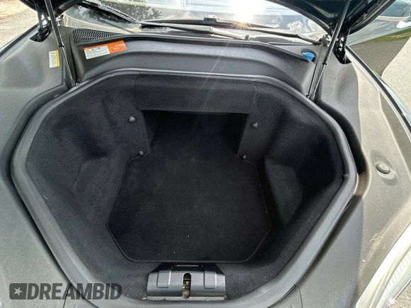 2014 Tesla Model S 60 z VIN 5YJSA1H11EFP44322, wystawiony jako Copart lot #59038135 z przebiegiem 146 015 mil mil oraz Czysty tytuł • Clean title. Historia ofert i sprzedaży dostępna na DreamBid. Obrazek 7.