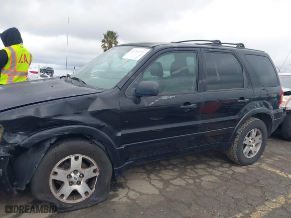 2005 Ford Escape Limited with VIN 1FMYU04155KC05430, listed as a IAAI auction lot 41784958 with 190,822 mi miles. Bid and sale history available at carsss.com. Image 14.