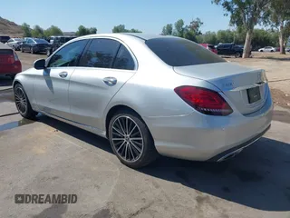 2020 Mercedes-Benz C 300 с VIN W1KWF8DB4LR579695, выставлен на аукционе IAAI как лот 42401232 с пробегом 76 765 миль миль и . История ставок и продаж доступна на DreamBid. Изображение 3.