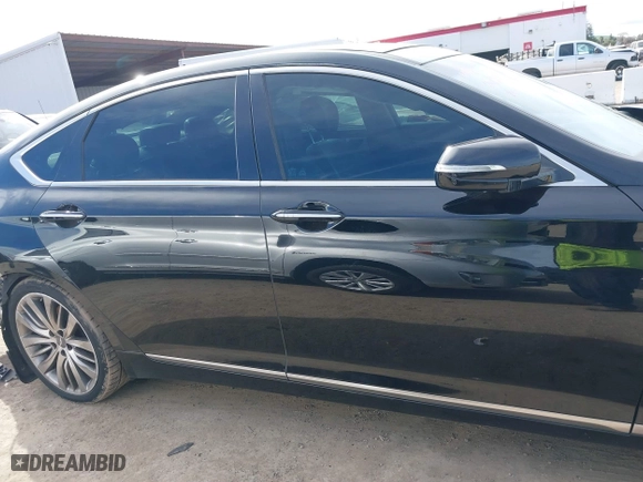 2015 Hyundai Genesis 5.0L with VIN KMHGN4JF7FU024366, listed as a IAAI auction lot 41657517 with 182,251 mi miles. Bid and sale history available at carsss.com. Image 13.