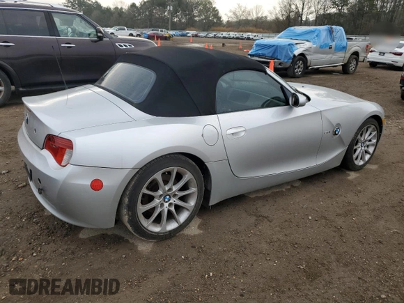 2006 BMW Z4 3.0i with VIN 4USBU33556LW67833, listed as a Copart auction lot 44933315 with 142,444 mi miles and Clean title. Bid and sale history available at DreamBid. Image 3.