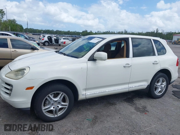 2010 Porsche Cayenne z VIN WP1AA2AP6ALA07199, wystawiony jako IAAI lot #41975088 z przebiegiem 150 152 mil mil oraz . Historia ofert i sprzedaży dostępna na DreamBid. Obrazek 17.