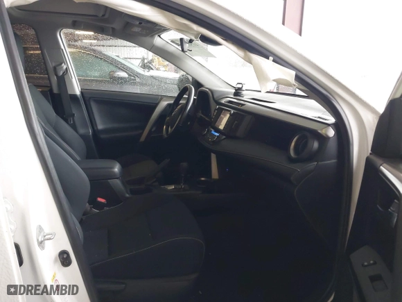 2018 Toyota RAV4 XLE with VIN JTMRFREV6JD222115, listed as a IAAI auction lot 41505367 with 118,126 mi miles. Bid and sale history available at carsss.com. Image 5.