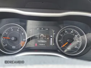 2015 Jeep Cherokee Sport with VIN 1C4PJLAB6FW602355, listed as a IAAI auction lot 41962707 with 175,428 mi miles. Bid and sale history available at carsss.com. Image 7.