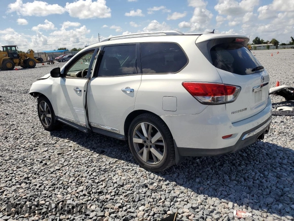2014 Nissan Pathfinder Platinum with VIN 5N1AR2MN6EC728032, listed as a Copart auction lot 61914055 with 101,941 mi miles and Salvage title. Bid and sale history available at DreamBid. Image 2.
