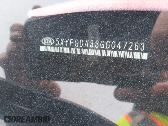 2016 Kia Sorento LX with VIN 5XYPGDA33GG047263, listed as a IAAI auction lot 41772680 with 146,683 mi miles. Bid and sale history available at carsss.com. Image 9.