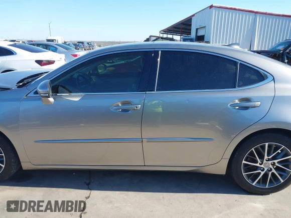 2016 Lexus ES with VIN 58ABK1GG8GU032522, listed as a IAAI auction lot 41666584 with 60,416 mi miles and . Bid and sale history available at carsss.com. Image 15.