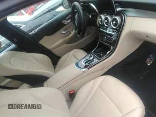 2017 Mercedes-Benz C 300 с VIN WDDWF4JB1HR236878, выставлен на аукционе IAAI как лот 42394056 с пробегом 67 243 миль миль и . История ставок и продаж доступна на DreamBid. Изображение 5.