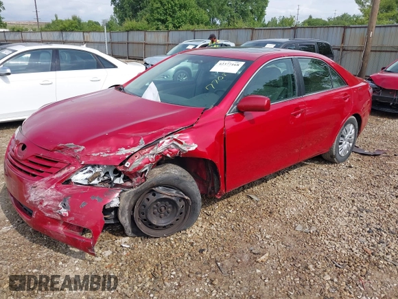 2007 Toyota Camry CE z VIN 4T1BE46K17U047708, wystawiony jako IAAI lot #42377168 z przebiegiem 177 695 mil mil oraz . Historia ofert i sprzedaży dostępna na DreamBid. Obrazek 2.