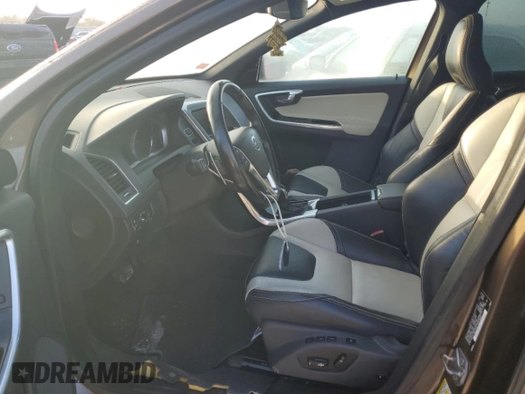 2015 Volvo XC60 T6 Drive-E Platinum с VIN YV449MDM1F2698480, выставлен на аукционе Copart как лот 74591294 с пробегом 87 646 миль миль и На запчасти • Non repairable. История ставок и продаж доступна на DreamBid. Изображение 7.