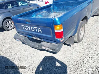 1994 Toyota Pickup z VIN 4TARN81A8RZ196014, wystawiony jako IAAI lot #42356847 z przebiegiem 165 291 mil mil oraz . Historia ofert i sprzedaży dostępna na DreamBid. Obrazek 6.