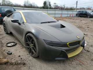 2015 BMW i8 z VIN WBY2Z2C5XFV391220, wystawiony jako Copart lot #49669104 z przebiegiem 47 695 mil mil oraz . Historia ofert i sprzedaży dostępna na DreamBid. Obrazek 4.