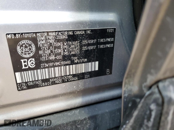 2021 Toyota RAV4 XLE with VIN 2T3W1RFV8MC169460, listed as a Copart auction lot 49215215 with 33,589 mi miles and Salvage Title. Bid and sale history available at carsss.com. Image 13.