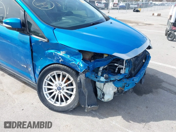 2013 Ford C-Max SE z VIN 1FADP5AU3DL540691, wystawiony jako IAAI lot #41839755 z przebiegiem 146 348 mil mil oraz . Historia ofert i sprzedaży dostępna na DreamBid. Obrazek 6.