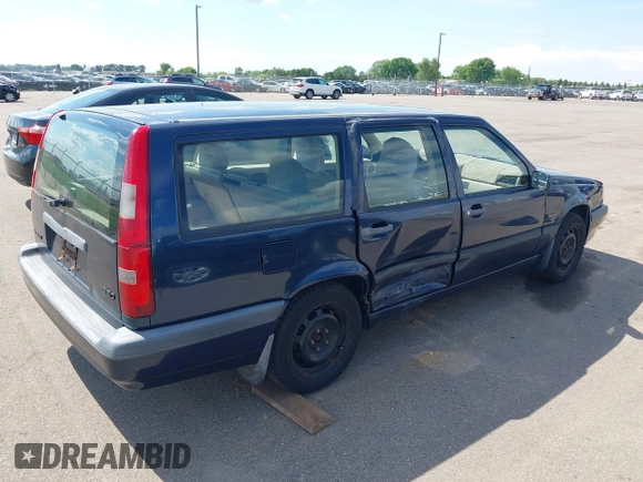 1996 Volvo 850 с VIN YV1LW5549T2227310, выставлен на аукционе IAAI как лот 42382839 с пробегом 187 485 миль миль и . История ставок и продаж доступна на DreamBid. Изображение 4.