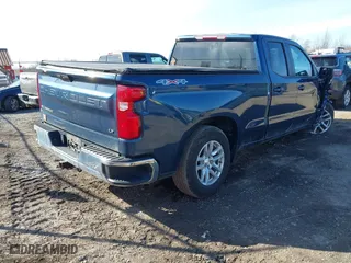 2019 Chevrolet Silverado 1500 LT with VIN 1GCRYDED2KZ262281, listed as a IAAI auction lot 41821511 with 107,341 mi miles. Bid and sale history available at carsss.com. Image 4.