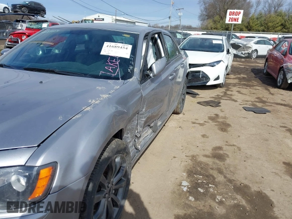 2014 Chrysler 300 with VIN 2C3CCAGG7EH255782, listed as a IAAI auction lot 41689454 with 148,912 mi miles. Bid and sale history available at carsss.com. Image 6.