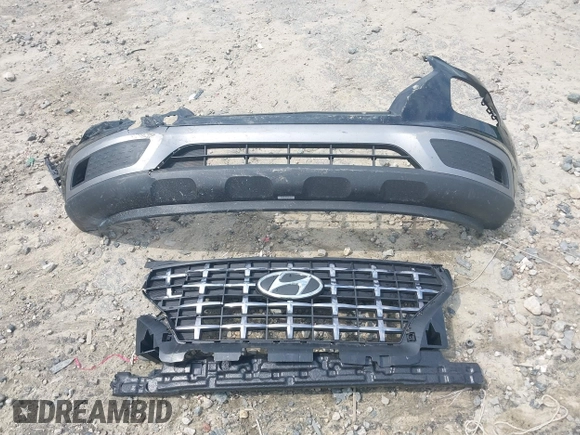 2024 Hyundai Venue Limited with VIN KMHRC8A30RU296273, listed as a IAAI auction lot 42267199 with 10,975 mi miles and . Bid and sale history available at DreamBid. Image 12.