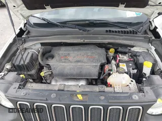 2015 Jeep Renegade Latitude with VIN ZACCJBBT0FPB76457, listed as a IAAI auction lot 42172296 with 75,568 mi miles and . Bid and sale history available at DreamBid. Image 10.