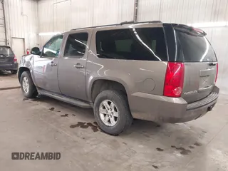 2013 GMC Yukon XL SLT with VIN 1GKS2KE71DR213758, listed as a IAAI auction lot 41713240 with 193,611 mi miles. Bid and sale history available at carsss.com. Image 3.