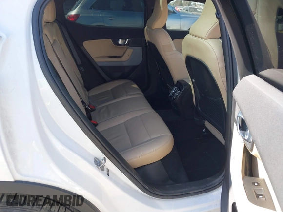 2022 Polestar 2 z VIN LPSED3KA8NL079546, wystawiony jako IAAI lot #41743211 z przebiegiem 26 509 mil mil oraz . Historia ofert i sprzedaży dostępna na DreamBid. Obrazek 8.