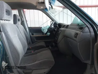 1997 Honda CR-V with VIN JHLRD1857VC046080, listed as a IAAI auction lot 41616075 with 212,707 mi miles. Bid and sale history available at carsss.com. Image 5.