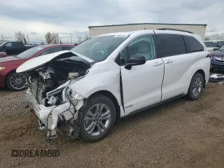 2021 Toyota Sienna XLE with VIN 5TDGSKFC3MS002026, listed as a Copart auction lot 71605434 with 50,877 mi miles and Salvage Title. Bid and sale history available at carsss.com. Image 1.