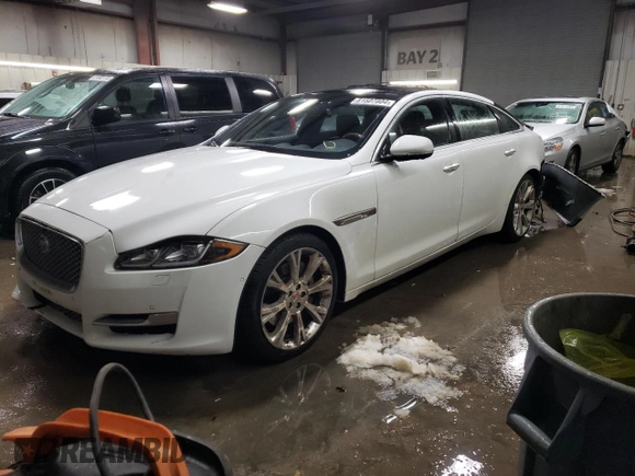 2017 Jaguar XJ with VIN SAJWJ2GD7H8W04672, listed as a Copart auction lot 81507804 with 45,781 mi miles and Salvage Title. Bid and sale history available at carsss.com. Image 1.