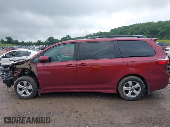 2018 Toyota Sienna LE Auto Access Seat с VIN 5TDKZ3DCXJS958114, выставлен на аукционе IAAI как лот 42429204 с пробегом 165 140 миль миль и . История ставок и продаж доступна на DreamBid. Изображение 14.
